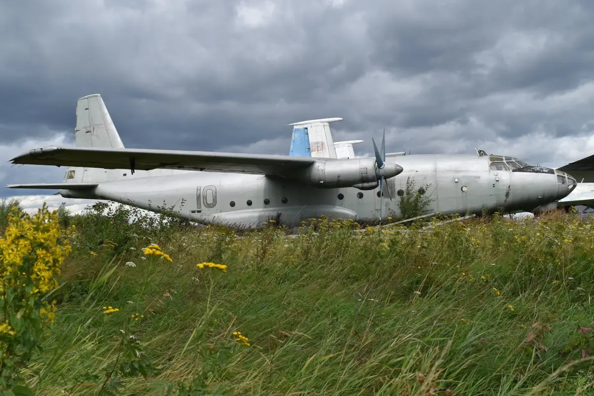 Antonov An-8
