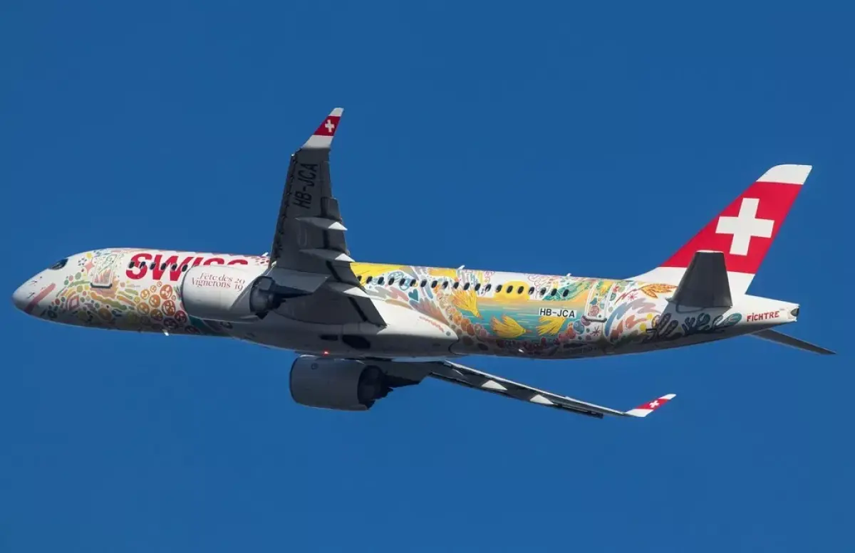 Airbus A220-300
