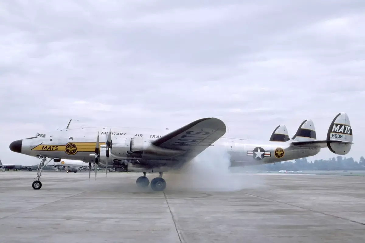 Lockheed C-121 Constellation