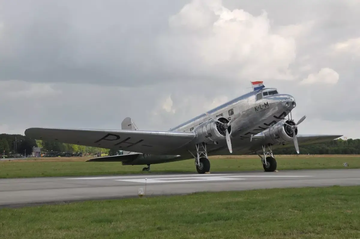 Douglas DC-2