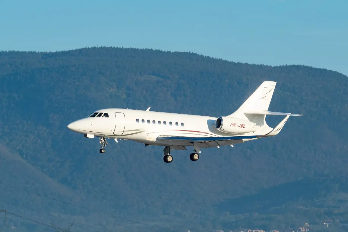 Dassault Falcon 2000