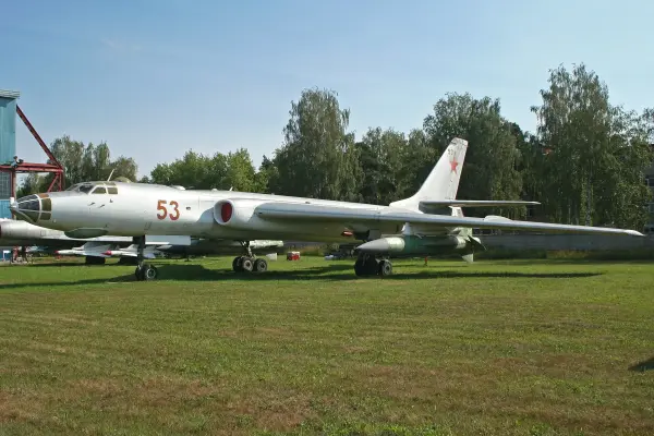 Tupolev Tu-16