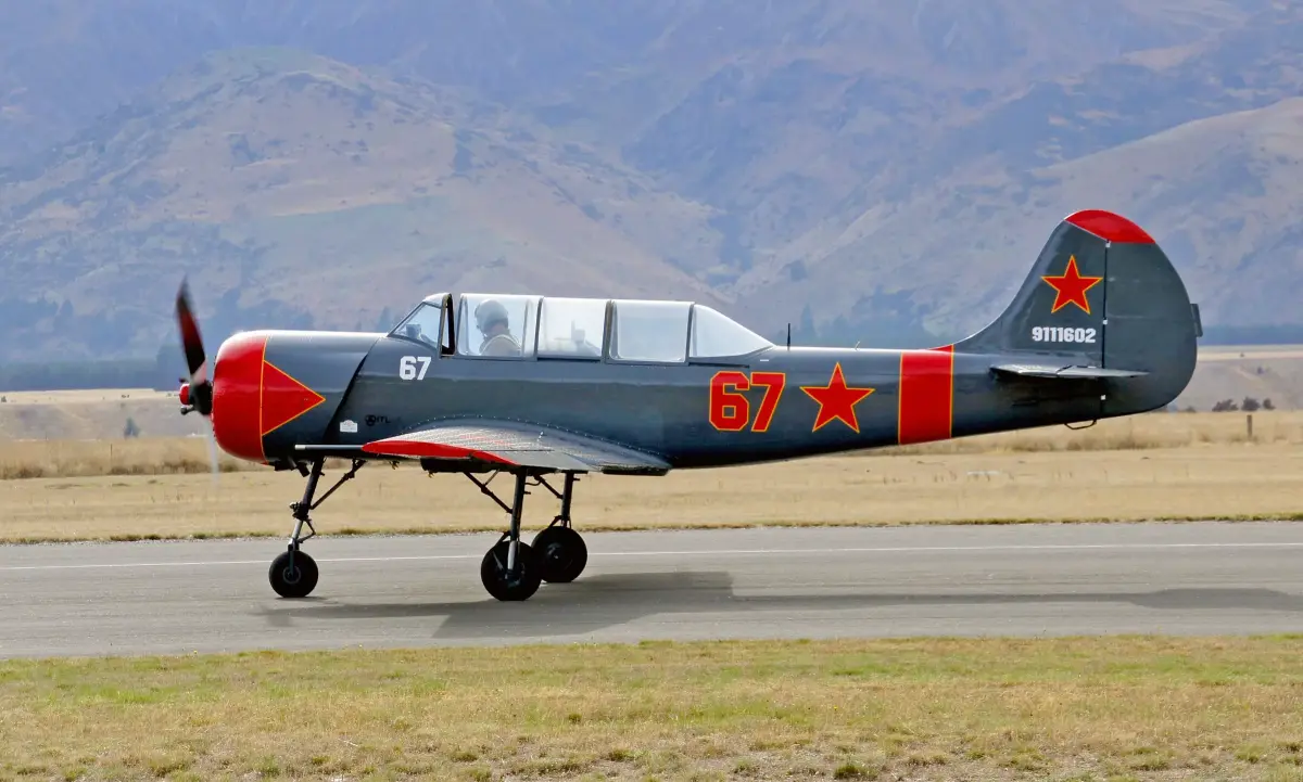 Yakovlev Yak-52