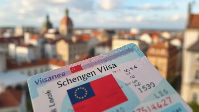 Germany Proposes Limited Schengen Visa for Russian Tourists