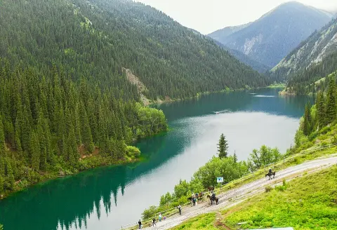 Kölsay Lakes National Park